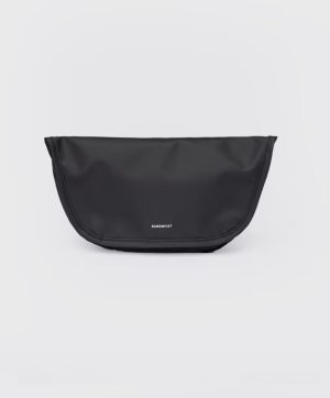 Black mini cross-body front.