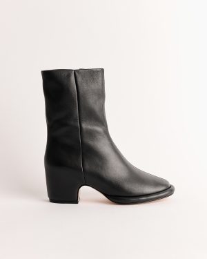 arch boot black 1