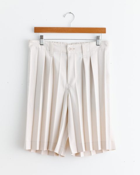 edge ensemble short in beige 1