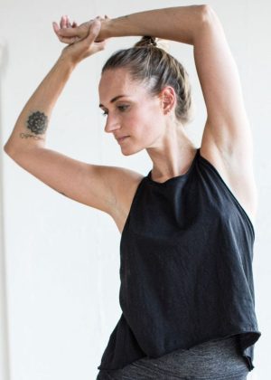 flare yoga tank 1