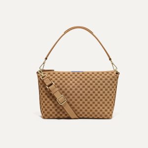the daily crossbody hazelnut 1