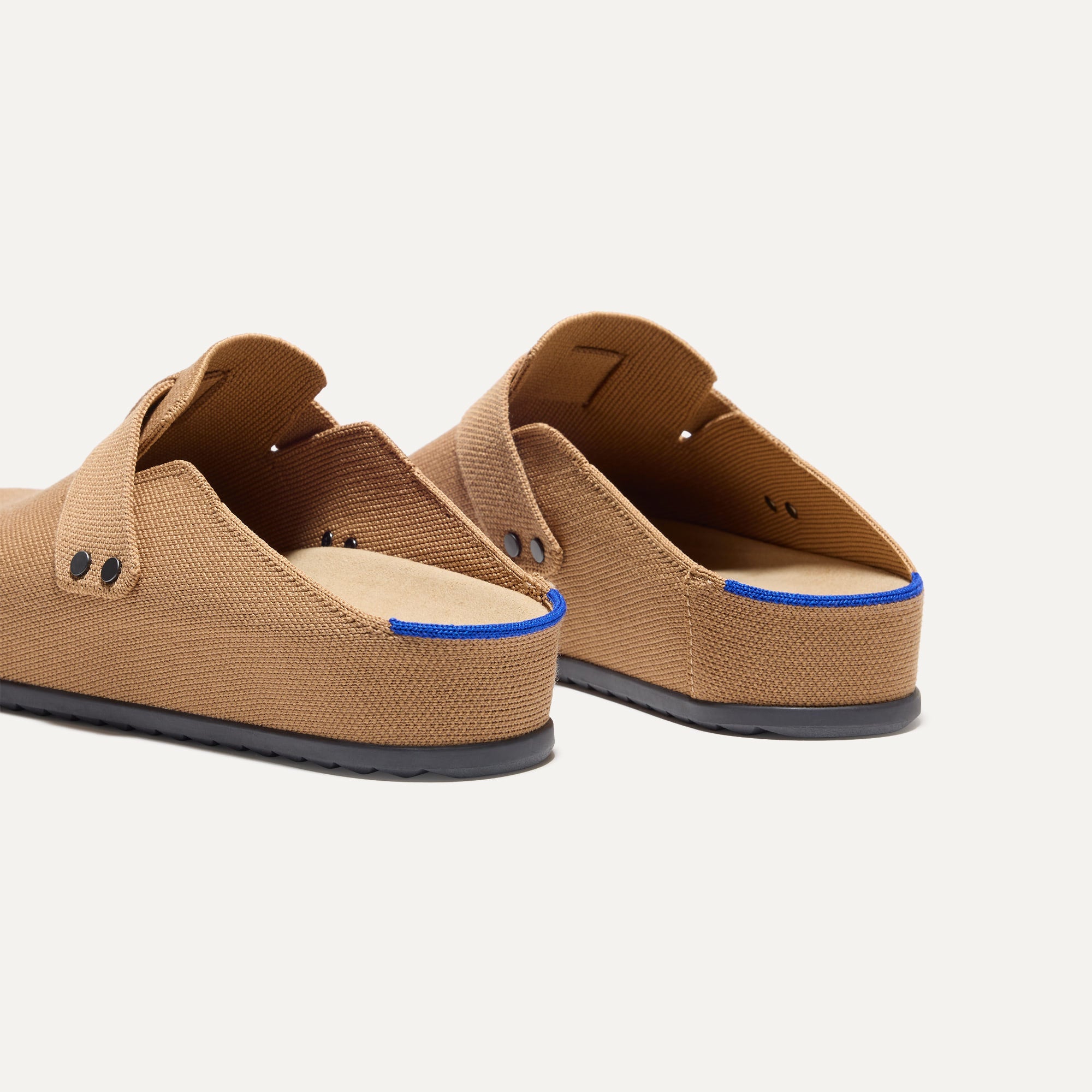 Rothys - The Men’s Clog – Butternut