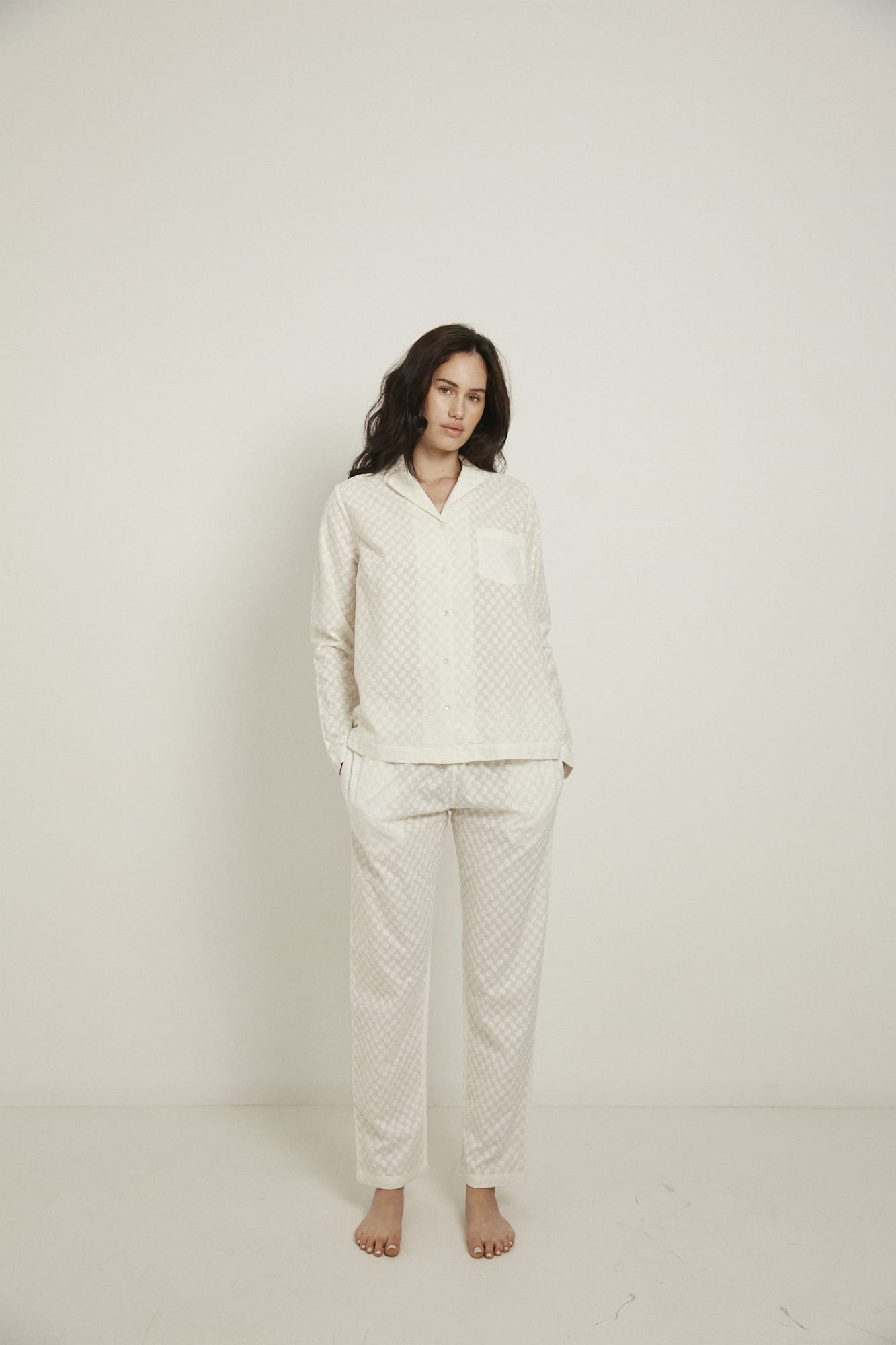 classic set snow embroidery 1