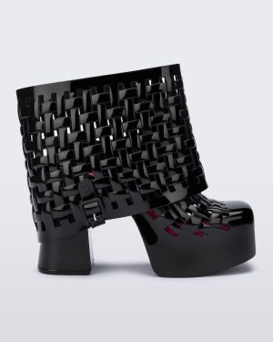 clog boot 1
