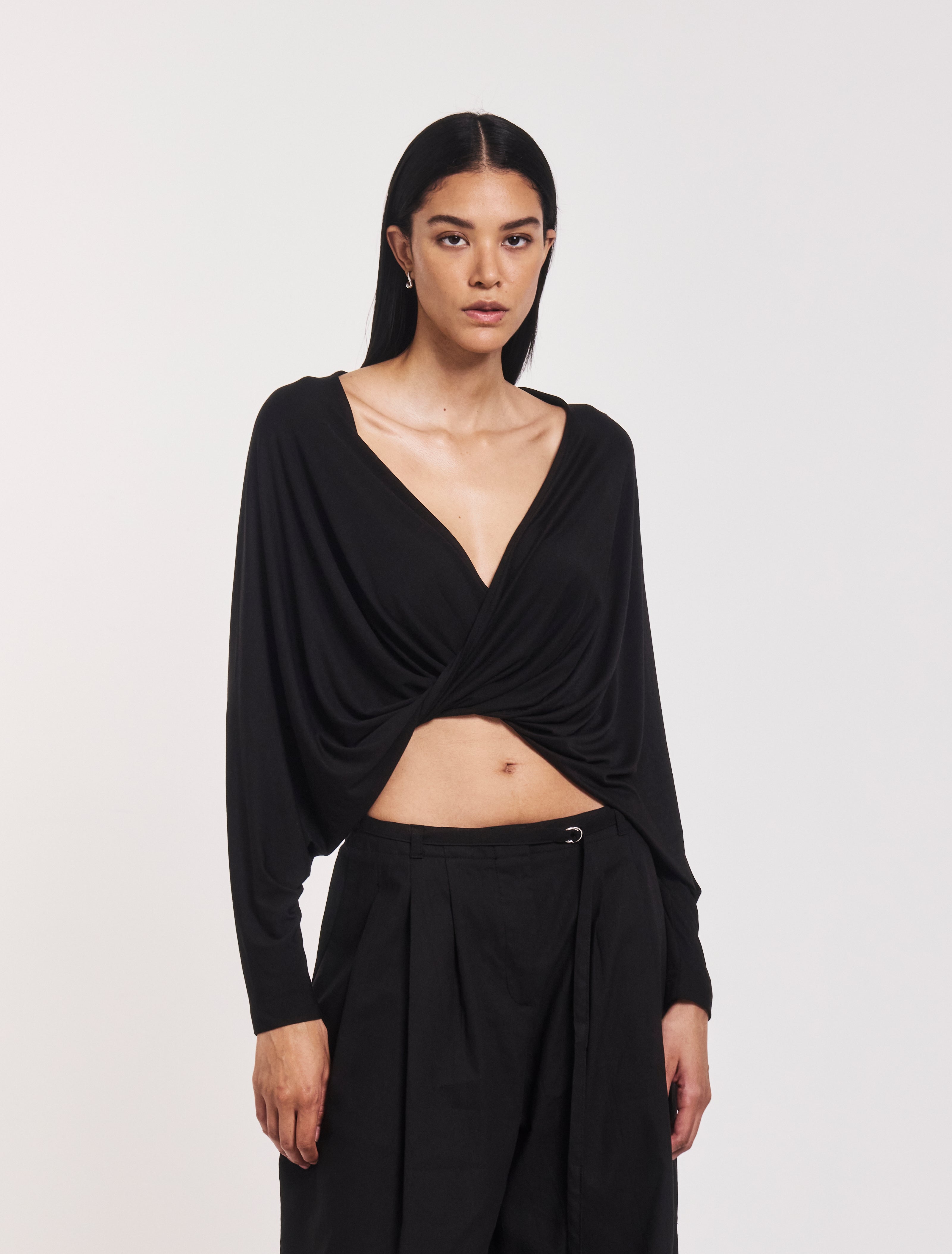 harper twist front top in black 1
