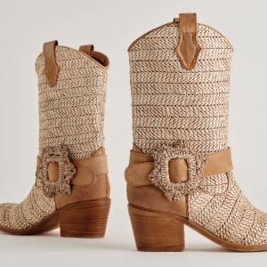 hoss boots brown multi raffia 1