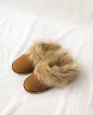 ruby sheepskin slippers in tan 1