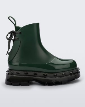 spikes boot 1