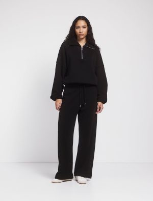 straight leg sweatpant in black 1