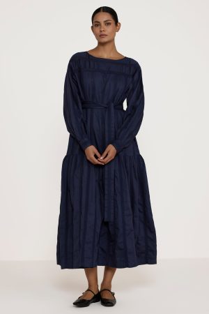 voluminous drop waist dress navy lace 1