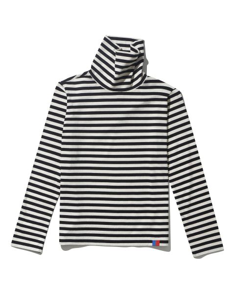 the turtleneck blackcream 1