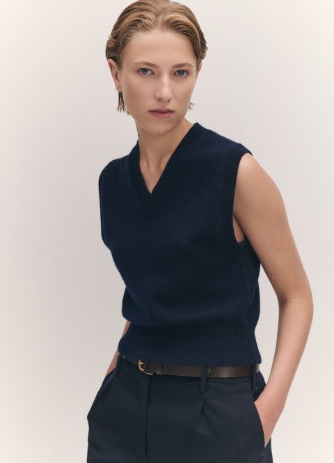 athea tank in navy 1