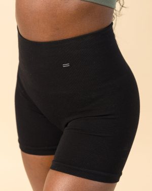 essential compressive short 1