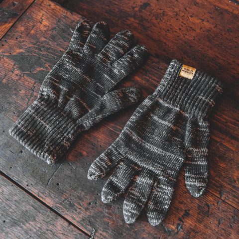 explorers gloves desert 1